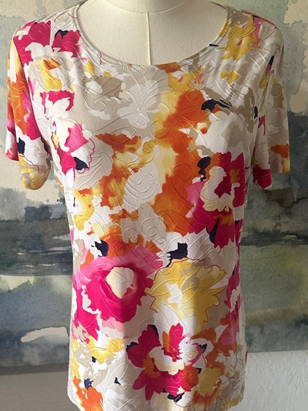 Scoop-Neck Short Sleeve Floral Tee in Pink, Orange & Yellow